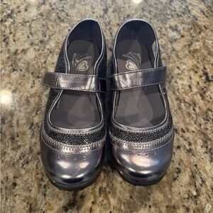 The Children's Place Metallic Gray Mary Jane Dress Shoes